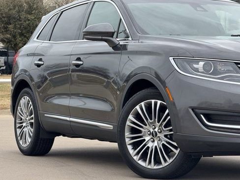 Used 2018 Lincoln MKX Reserve w/ Lincoln MKX Climate Package image 3