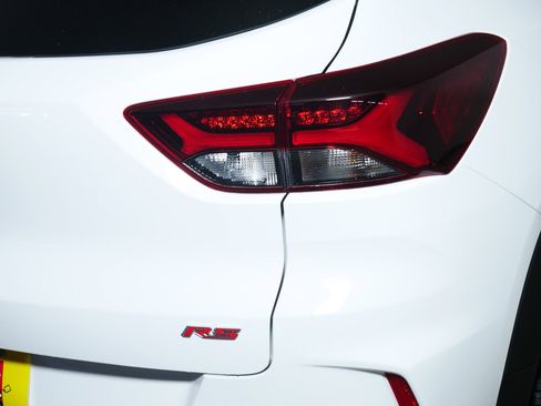 Used 2023 Chevrolet TrailBlazer RS w/ Convenience Package image 17