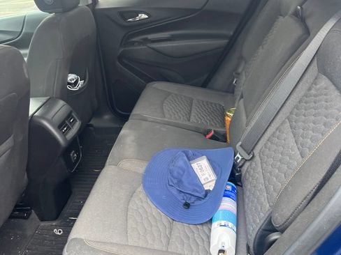 Used 2019 Chevrolet Equinox LT w/ Driver Convenience Package FWD image 8