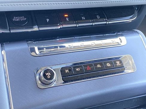 Used 2026 Lincoln Aviator AWD image 27