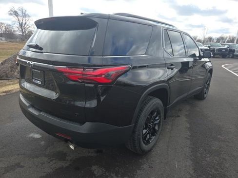 Used 2022 Chevrolet Traverse LT image 6