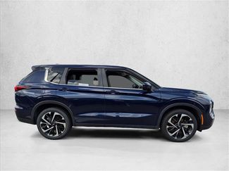 Used 2024 Mitsubishi Outlander SE FWD video 4