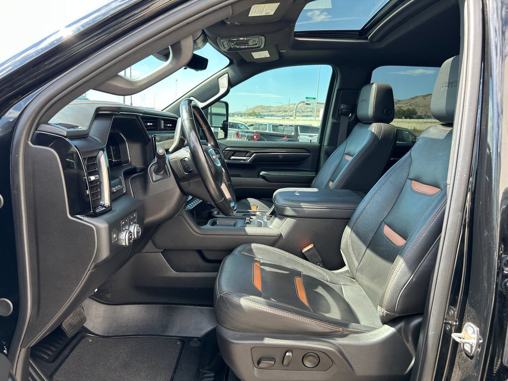 Used 2024 GMC Sierra 2500 AT4 w/ AT4 Premium Plus Package AWD/4WD image 8