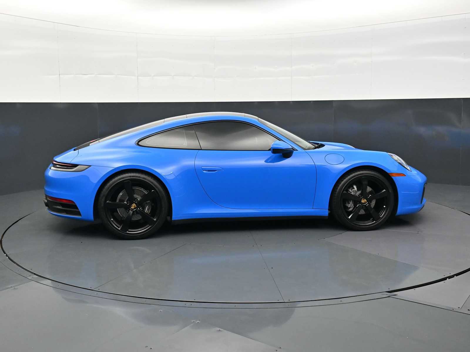 Used 2022 Porsche 911 Carrera RWD image 23