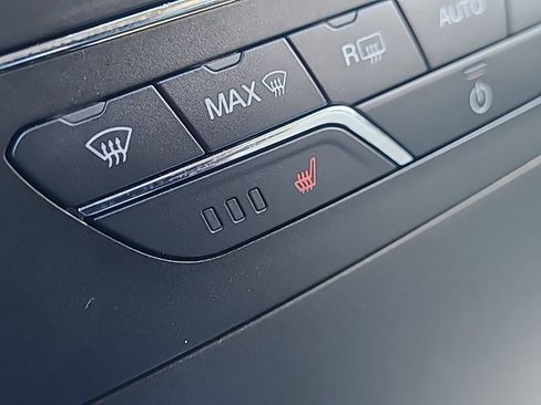 Used 2019 Ford Edge SEL w/ Equipment Group 201A FWD image 26