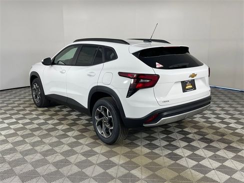 New 2026 Chevrolet Trax LT w/ LT Convenience Package image 19