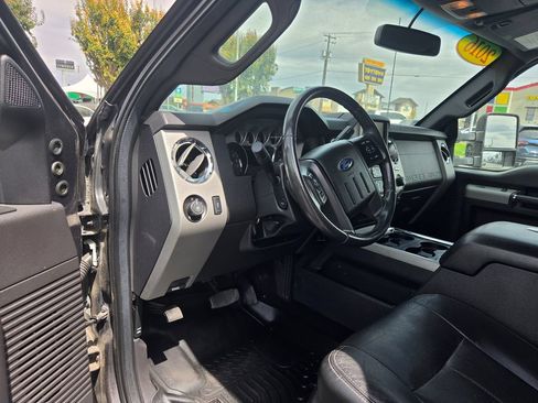Used 2016 Ford F250 Lariat w/ Lariat Interior Package AWD/4WD image 20