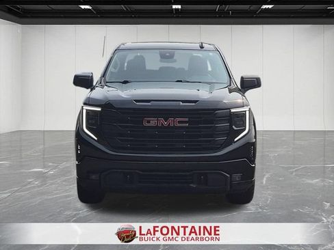 Used 2024 GMC Sierra 1500 Elevation AWD/4WD image 8
