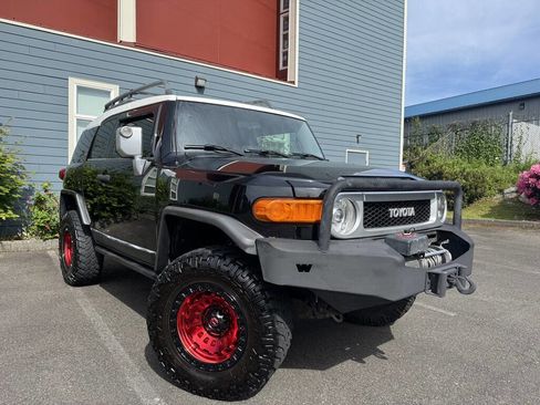 Used 2007 Toyota FJ Cruiser 4WD image 2