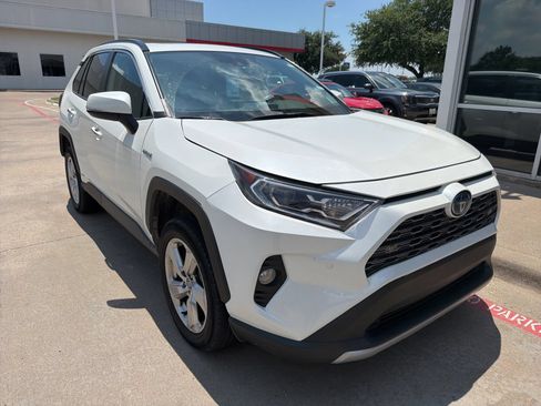 Used 2021 Toyota RAV4 Limited w/ Limited Grade Weather Package AWD/4WD image 4