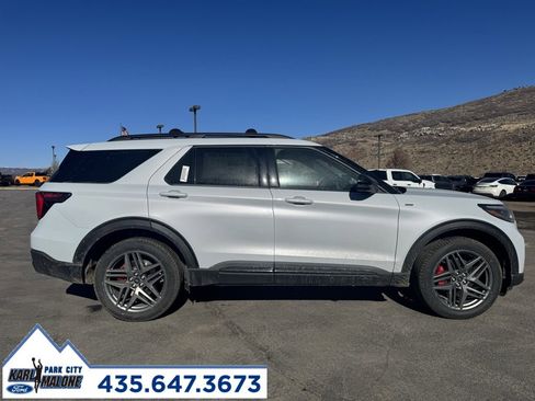 New 2026 Ford Explorer ST-Line w/ ST-Line Street Pack image 2