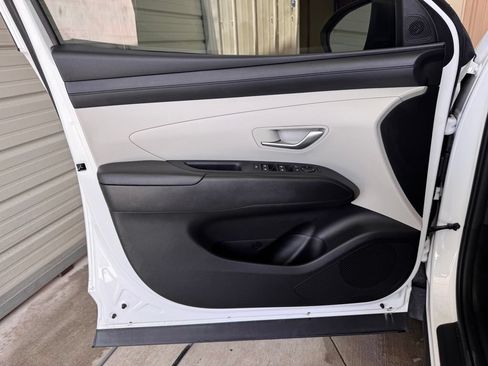 Certified 2025 Hyundai Tucson SE FWD image 20
