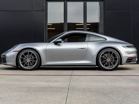 Certified 2024 Porsche 911 Carrera w/ Premium Package image 2