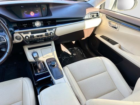 Used 2017 Lexus ES 350 image 23