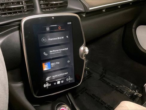 Used 2023 McLaren Artura image 32