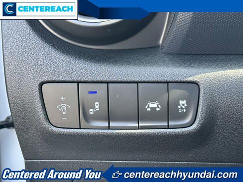 Used 2020 Hyundai Kona SEL Plus AWD/4WD image 19