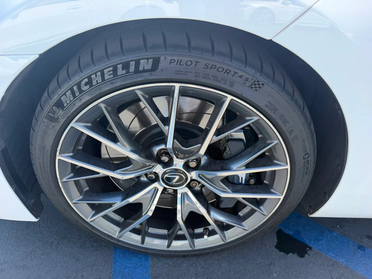 Used 2019 Lexus GS F w/ Preferred Accessory Package RWD image 39