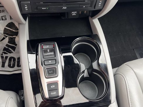 Used 2016 Honda Pilot Touring image 13