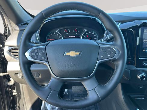 Used 2023 Chevrolet Traverse LT w/ LT Premium Package AWD/4WD image 15