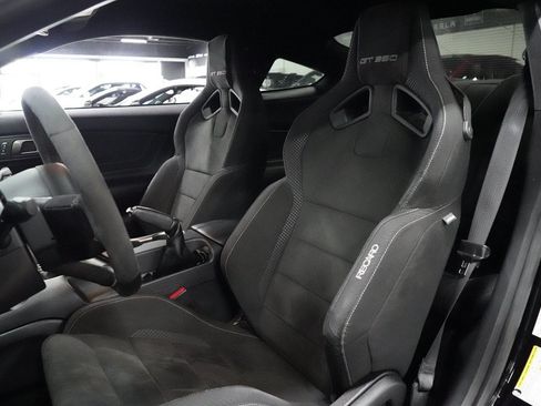 Used 2017 Ford Mustang Shelby GT350 w/ Electronics Package RWD image 12