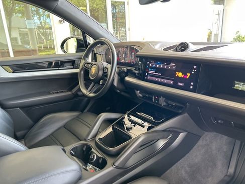 Used 2024 Porsche Cayenne Coupe w/ Premium Package Plus image 13