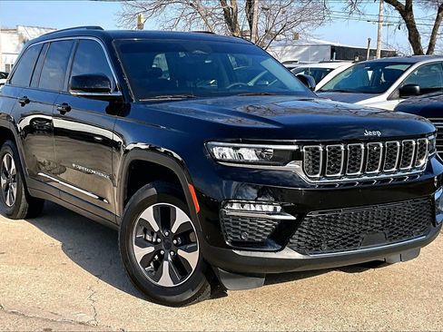 Used 2022 Jeep Grand Cherokee Limited 4xe w/ Luxury Tech Group II image 38