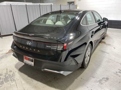 Used 2025 Hyundai Sonata SE FWD image 26