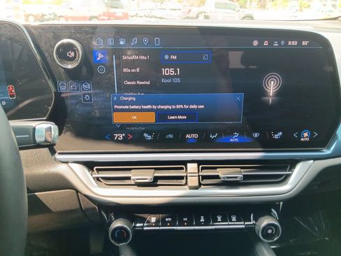 Used 2024 Chevrolet Equinox EV LT AWD/4WD image 18