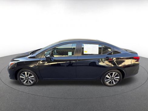 Used 2025 Nissan Versa SV FWD image 9