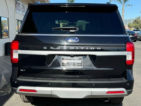 Used 2024 Ford Expedition XLT RWD image 5