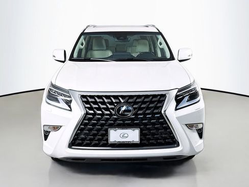 Used 2023 Lexus GX 460 Premium w/ Premium Package image 2