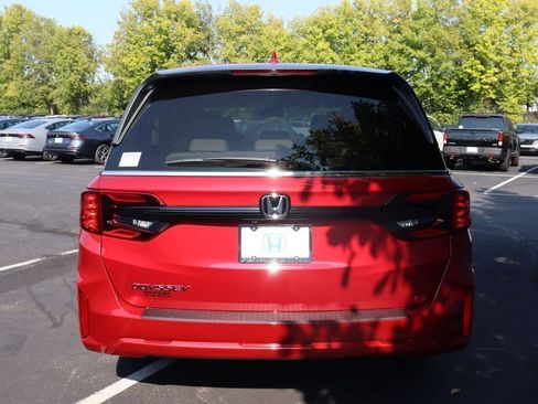 Used 2026 Honda Odyssey EX-L image 4