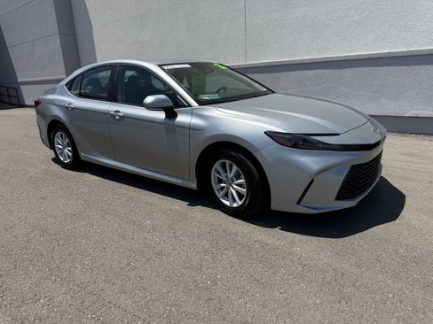 Used 2026 Toyota Camry LE FWD image 15
