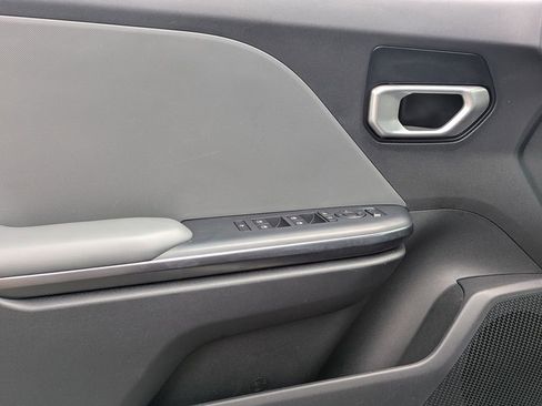 Used 2025 Kia K4 LXS image 11