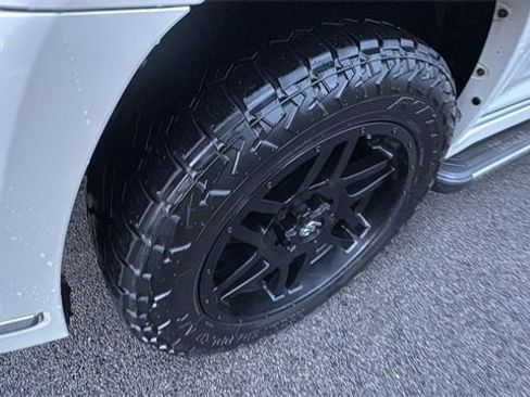 Used 2018 Toyota 4Runner Limited image 9