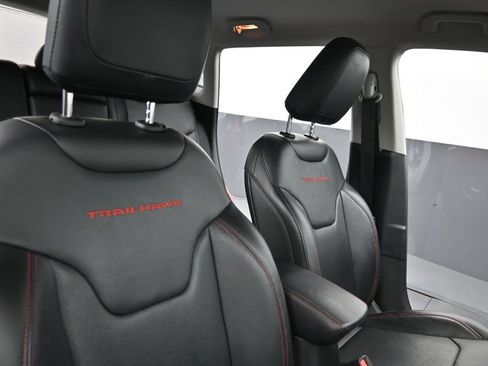 Used 2021 Jeep Compass Trailhawk AWD/4WD image 29