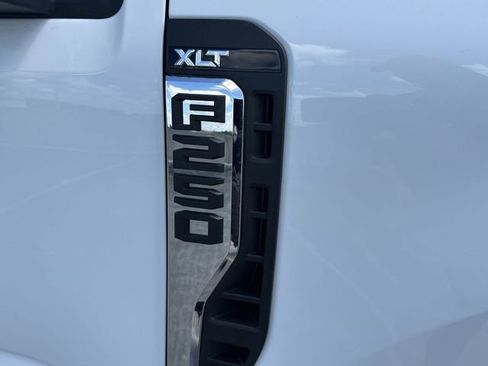 Used 2025 Ford F250 XLT AWD/4WD image 18