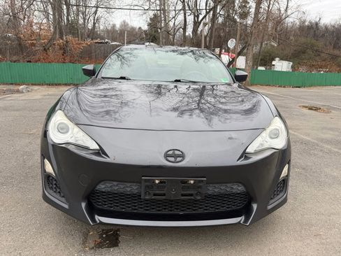Used 2013 Scion FR-S image 2
