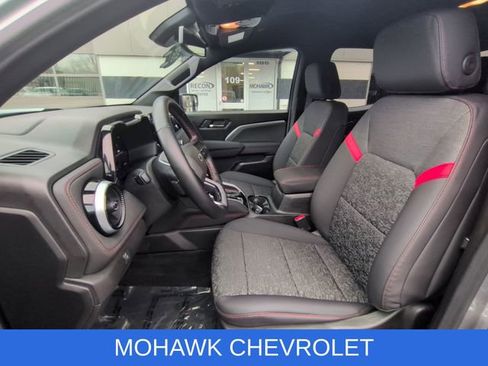 Used 2024 Chevrolet Colorado Z71 w/ Z71 Convenience Package 2 image 20