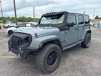 Used 2015 Jeep Wrangler Unlimited Rubicon w/ Dual Top Group AWD/4WD video 1