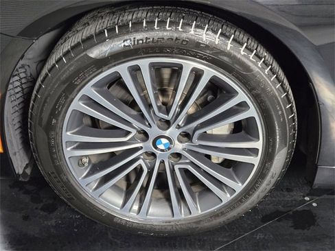 Used 2019 BMW 530i w/ Convenience Package image 12