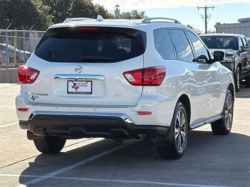 Used 2020 Nissan Pathfinder SV w/ Cargo Package image 8