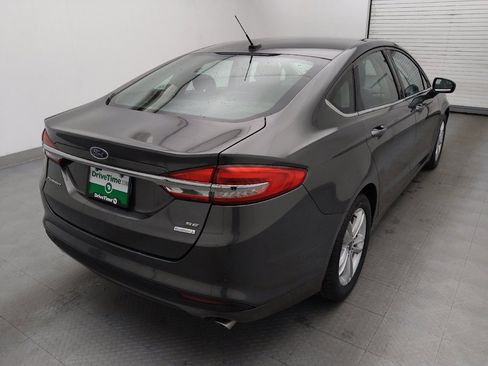 Used 2018 Ford Fusion SE w/ Fusion SE Technology Package image 9