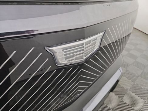 New 2026 Cadillac Vistiq Platinum image 35