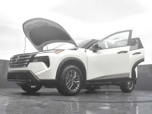 New 2026 Nissan Rogue S image 37