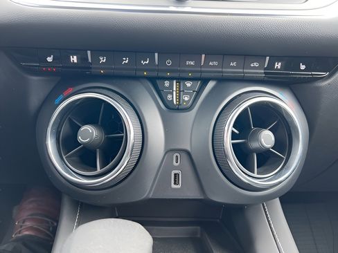 Used 2024 Chevrolet Blazer LT w/ Convenience Package image 13