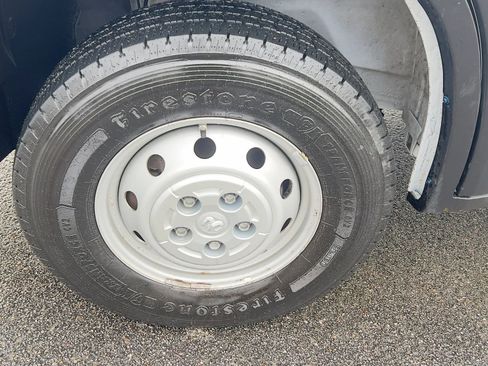 Used 2023 RAM ProMaster 2500 image 12