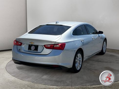 Used 2018 Chevrolet Malibu LT FWD image 7