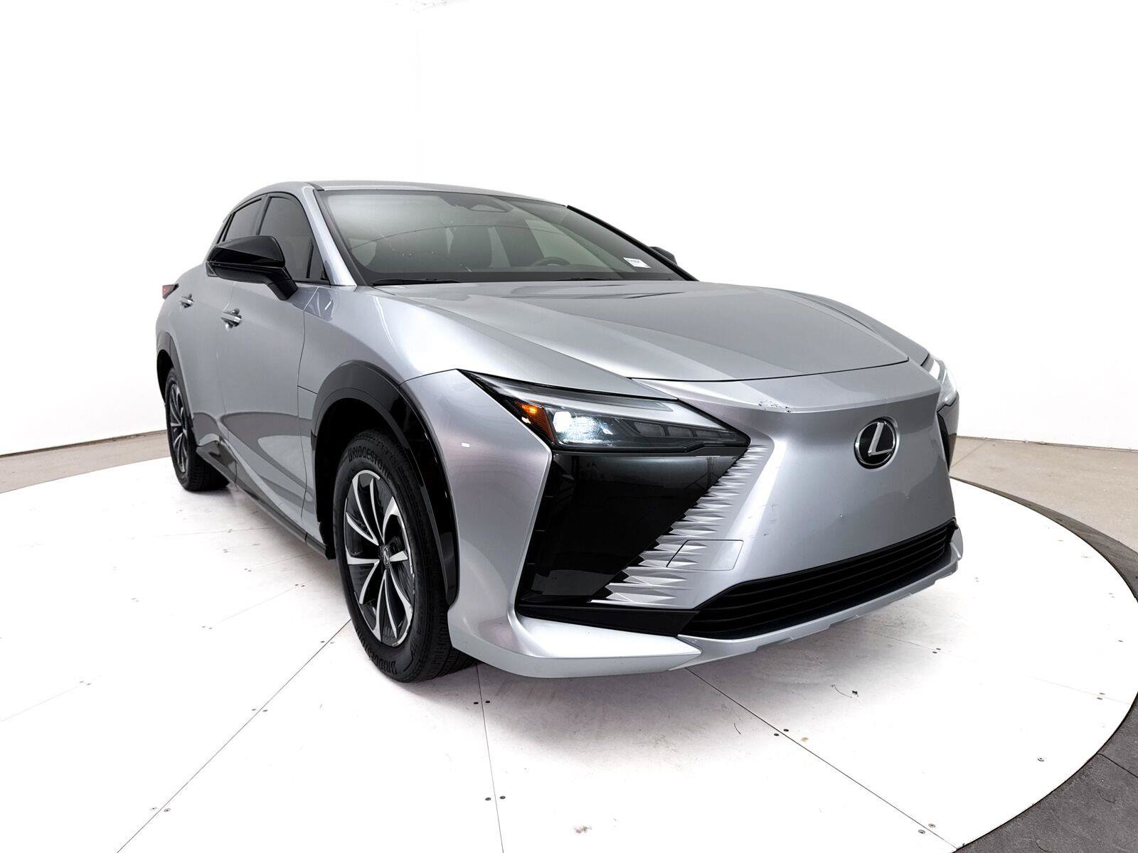 Used 2025 Lexus RZ 300e w/ Accessory Package (2T) FWD image 10