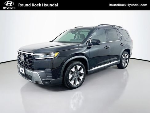 Used 2026 Honda Pilot Touring image 1